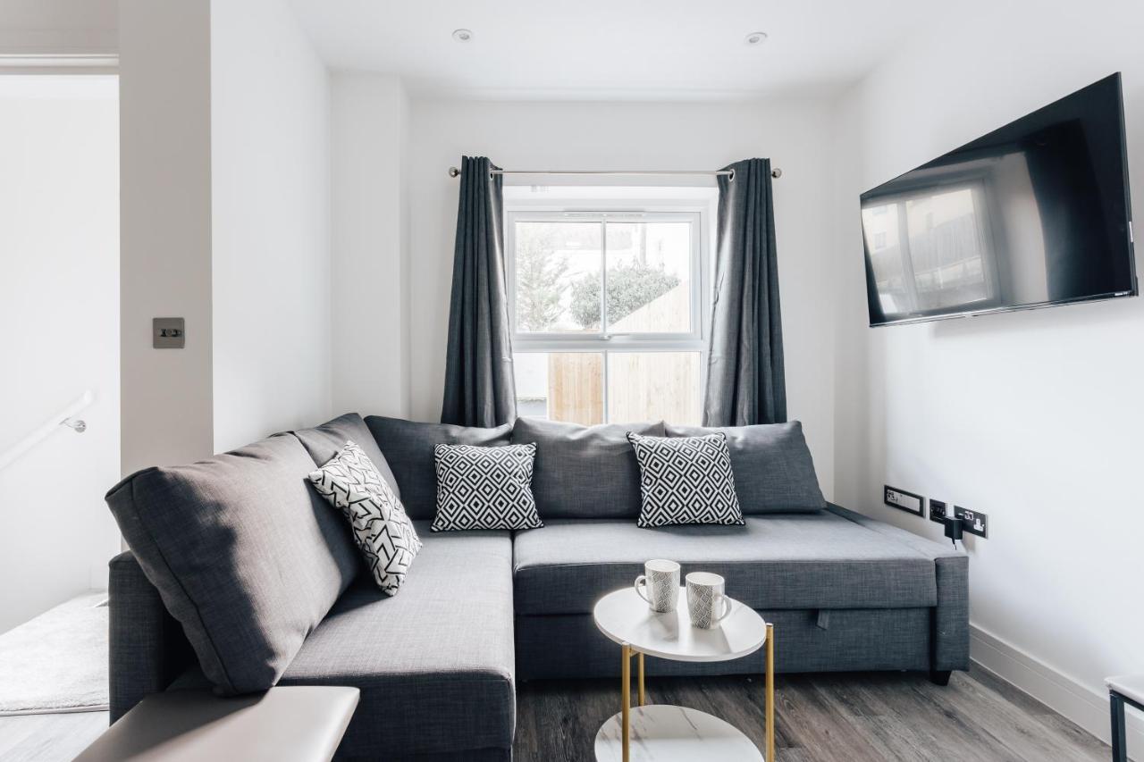 Contemporary Two Bedroom Duplex - Secluded Residence With Parking In A Prime Central Location ボーンマス エクステリア 写真